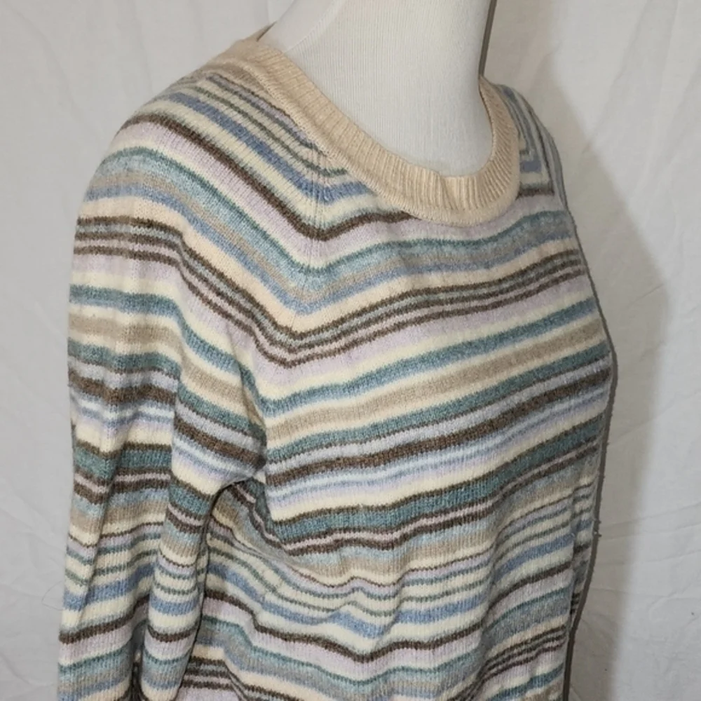 New York and Company Striped Sweater‎ Size Large